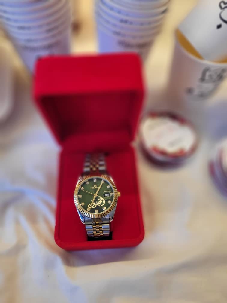 ​ساعة يد بالاسم